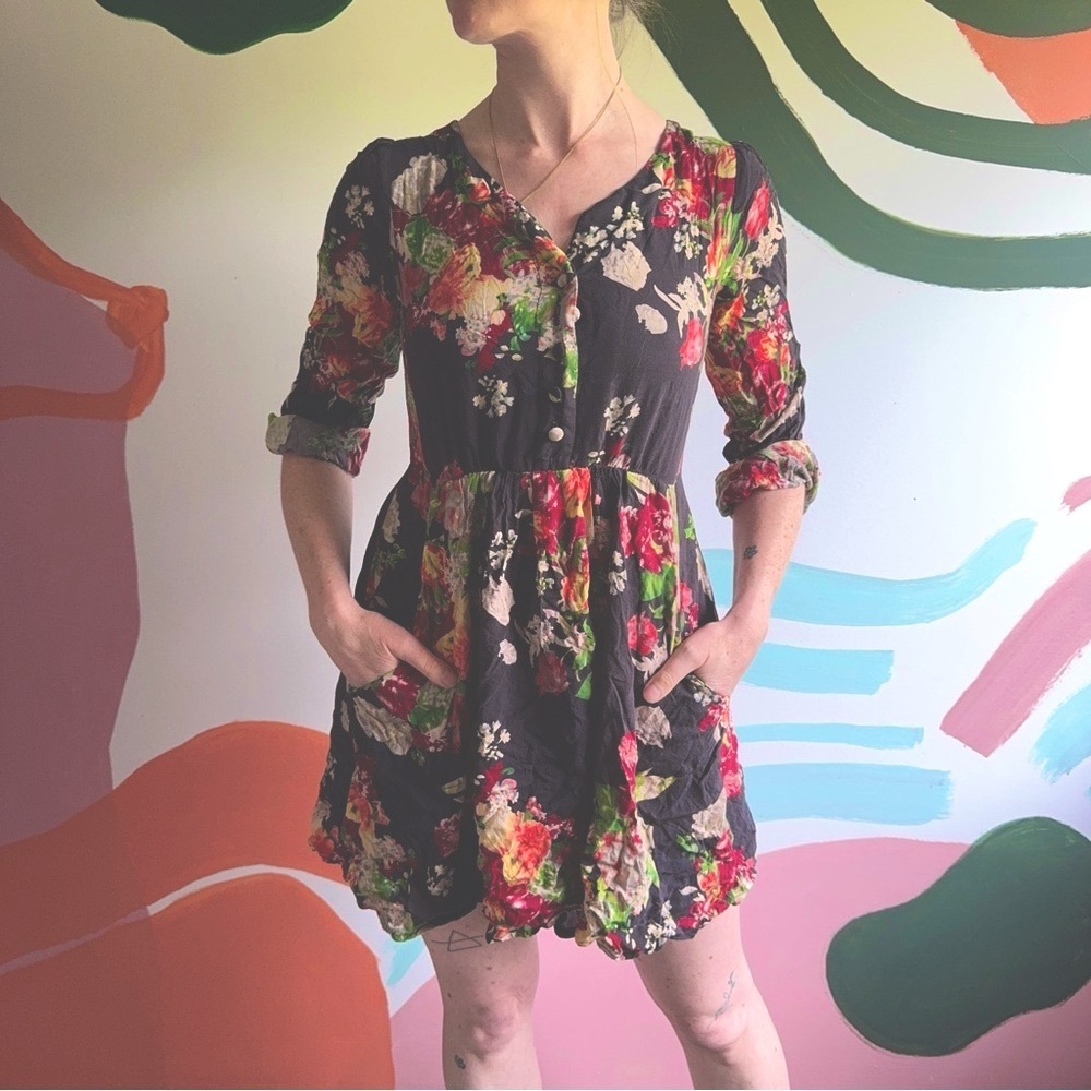 🌸🍸 Pink Martini Floral Black Dress